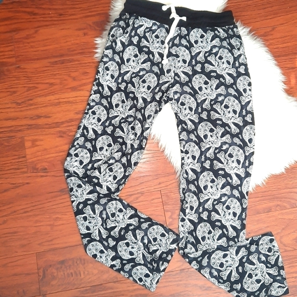 Skullistic Pajama Pants - Picture 3 of 5